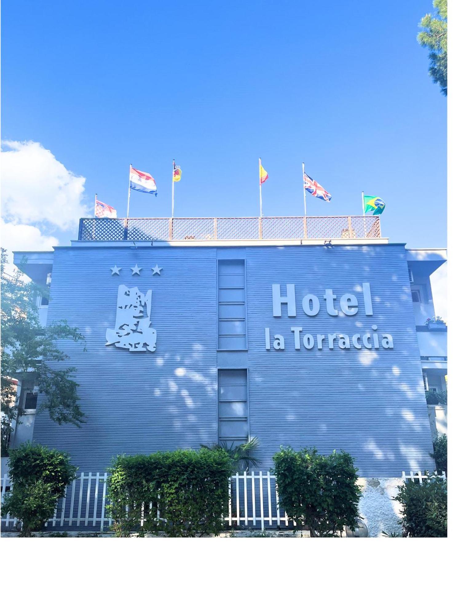 טרקיניה Hotel La Torraccia מראה חיצוני תמונה