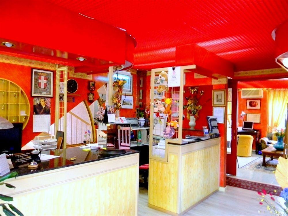 טרקיניה Hotel La Torraccia מראה חיצוני תמונה