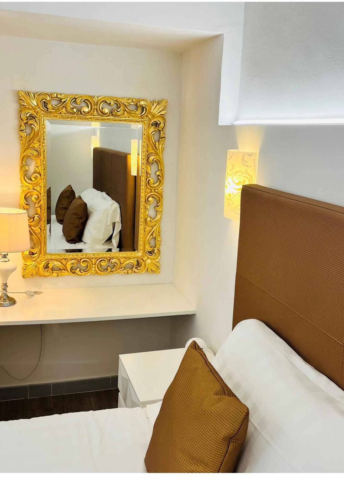 טרקיניה Hotel La Torraccia מראה חיצוני תמונה