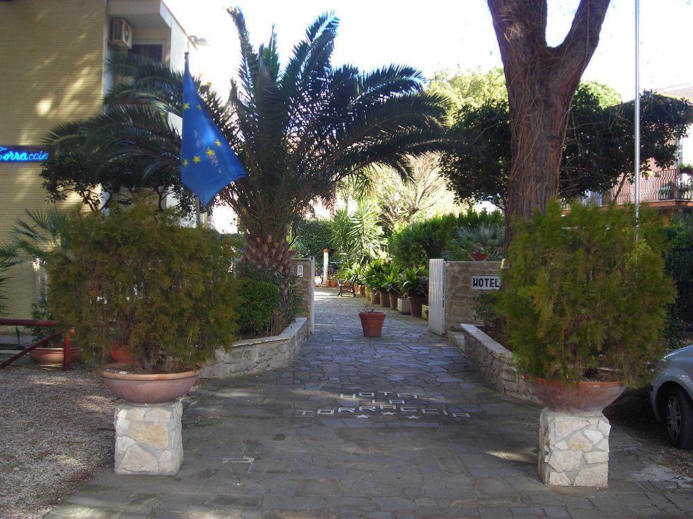 טרקיניה Hotel La Torraccia מראה חיצוני תמונה