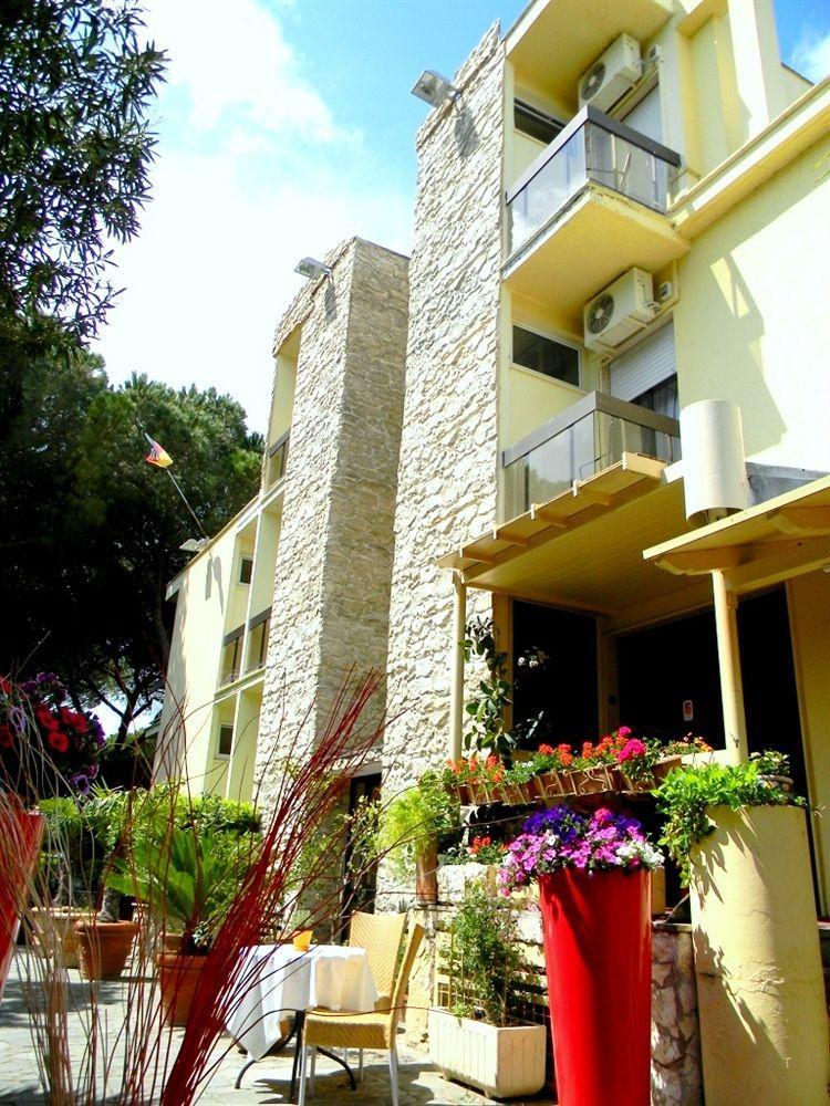 טרקיניה Hotel La Torraccia מראה חיצוני תמונה