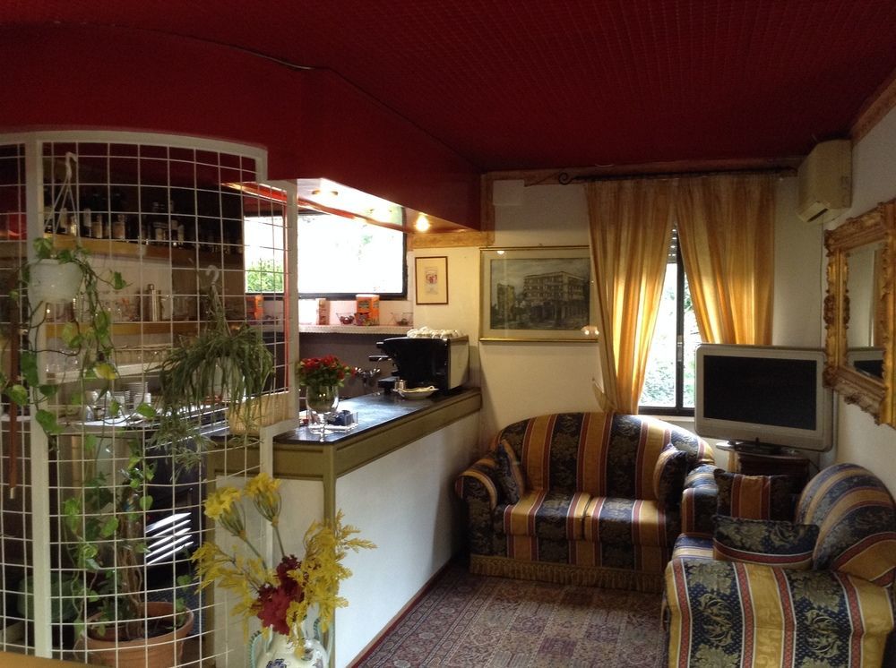 טרקיניה Hotel La Torraccia מראה חיצוני תמונה