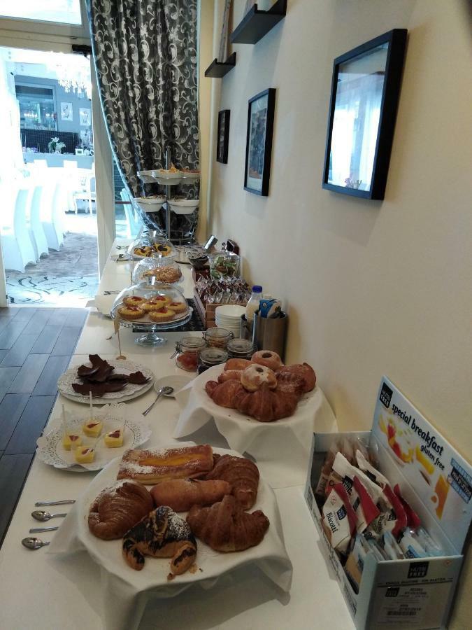 טרקיניה Hotel La Torraccia מראה חיצוני תמונה